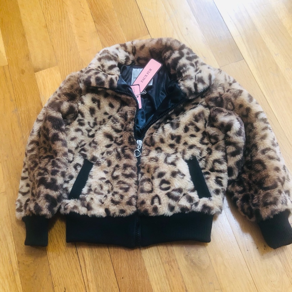 Girl’s 4T Faux Fur Leopard Print Jacket.